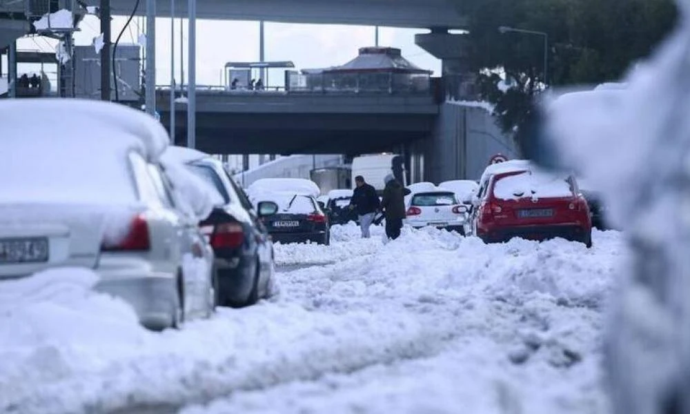 Σε κατάσταση ετοιμότητας τίθενται οι εταιρείες μηχανημάτων έργου για ενδεχόμενο χιονιά